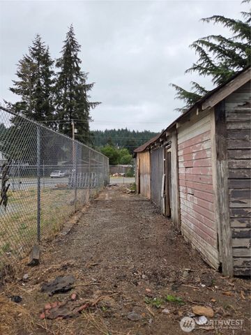 111 Calistoga Street E, Orting, WA 98360