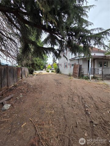 111 Calistoga Street E, Orting, WA 98360