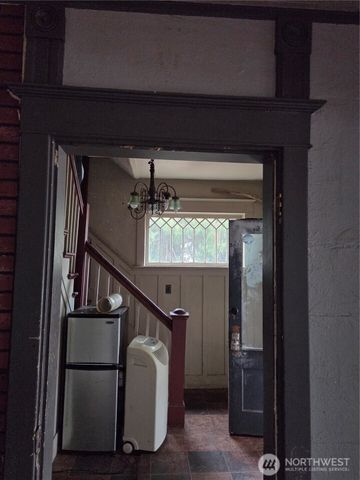 111 Calistoga Street E, Orting, WA 98360