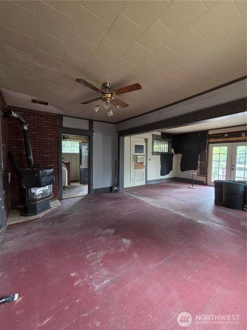 111 Calistoga Street E, Orting, WA 98360