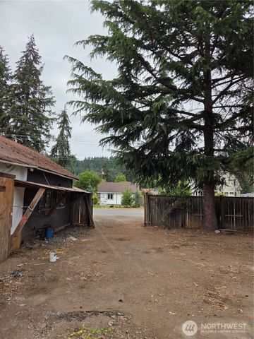 111 Calistoga Street E, Orting, WA 98360