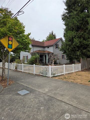 111 Calistoga Street E, Orting, WA 98360