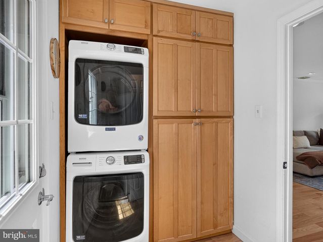 7 CARRIAGE DR, Downingtown, PA 19335