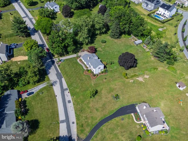 7 CARRIAGE DR, Downingtown, PA 19335