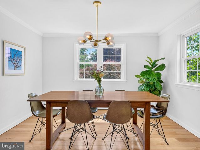 7 CARRIAGE DR, Downingtown, PA 19335