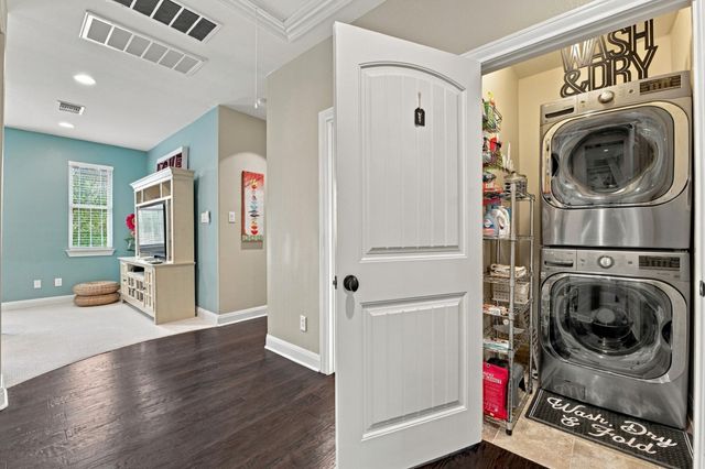 7816 Bettis Trophy DR, Austin, TX 78739