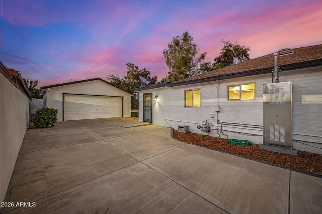 530 E ROSE Lane, Phoenix, AZ 85012