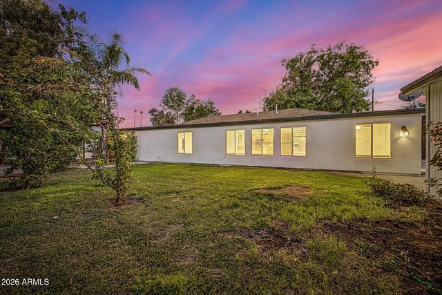 530 E ROSE Lane, Phoenix, AZ 85012