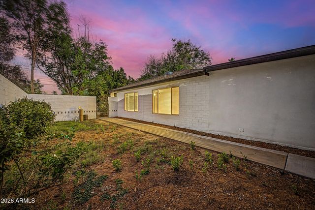 530 E ROSE Lane, Phoenix, AZ 85012