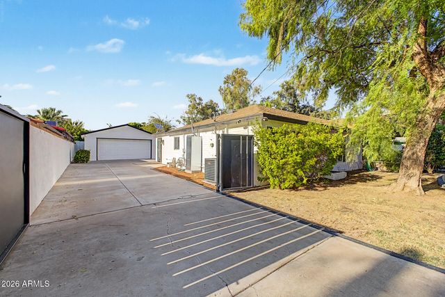 530 E ROSE Lane, Phoenix, AZ 85012