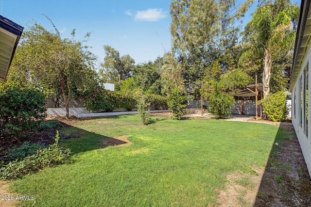 530 E ROSE Lane, Phoenix, AZ 85012