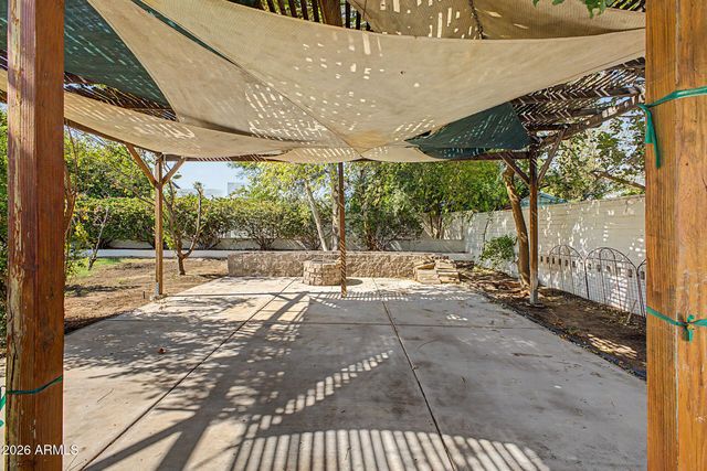 530 E ROSE Lane, Phoenix, AZ 85012