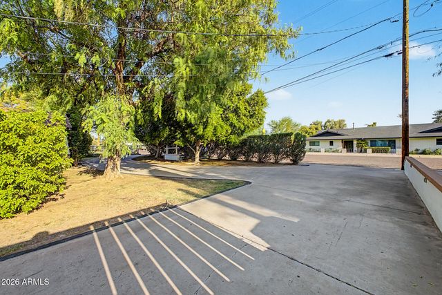 530 E ROSE Lane, Phoenix, AZ 85012
