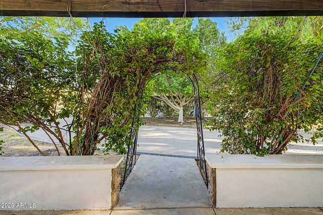 530 E ROSE Lane, Phoenix, AZ 85012