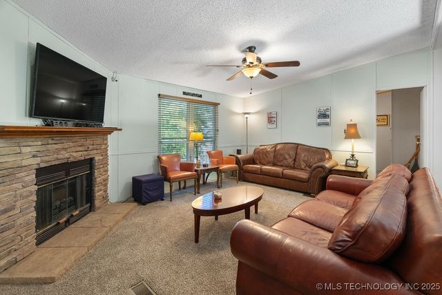 4610 Copperhead, Kingston, OK 73439