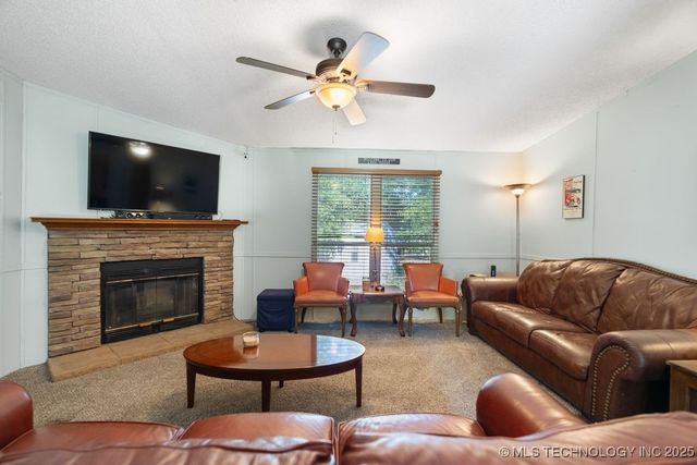 4610 Copperhead, Kingston, OK 73439