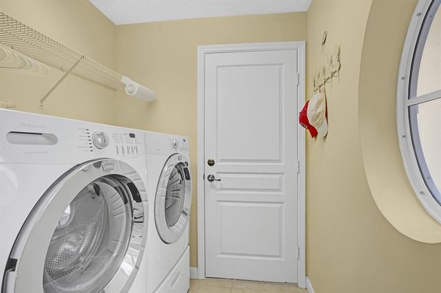 10484 SW Westlawn Boulevard, Port St. Lucie, FL 34987