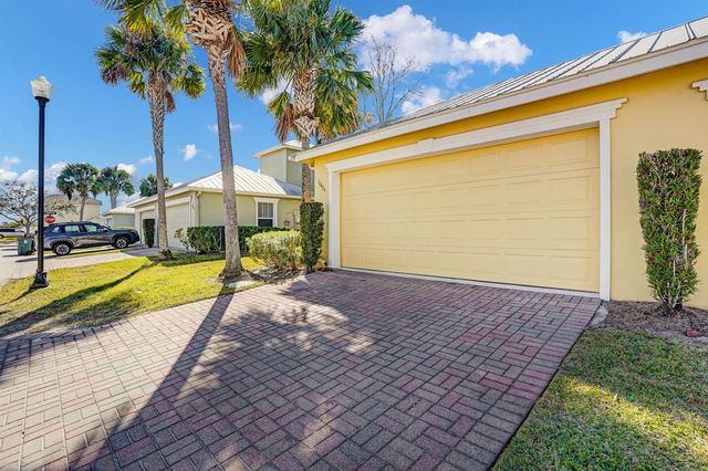 10484 SW Westlawn Boulevard, Port St. Lucie, FL 34987