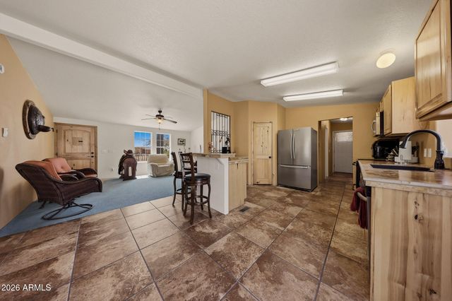 636 W SADDLE BUTTE Street, Apache Junction, AZ 85120