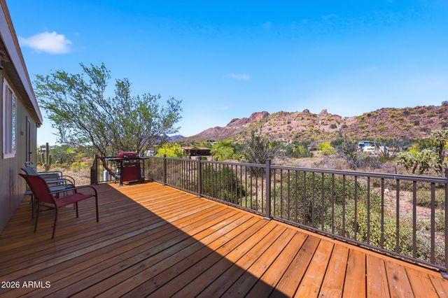 636 W SADDLE BUTTE Street, Apache Junction, AZ 85120