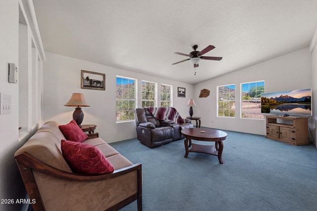 636 W SADDLE BUTTE Street, Apache Junction, AZ 85120