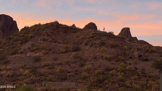 636 W SADDLE BUTTE Street, Apache Junction, AZ 85120