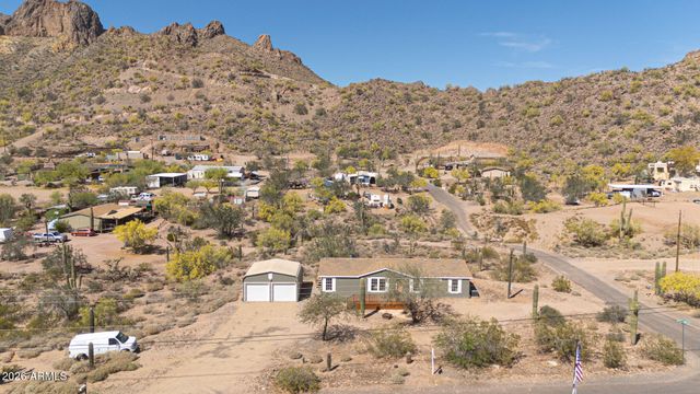 636 W SADDLE BUTTE Street, Apache Junction, AZ 85120