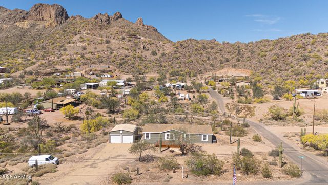 636 W SADDLE BUTTE Street, Apache Junction, AZ 85120