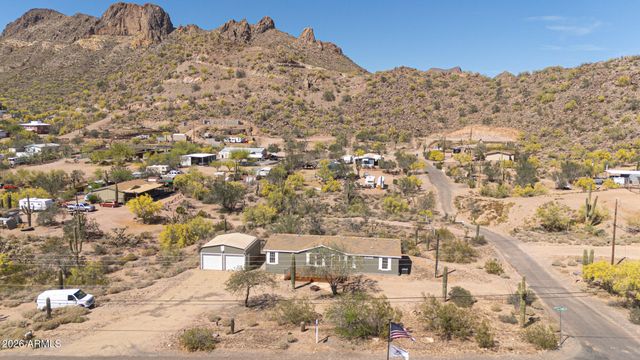636 W SADDLE BUTTE Street, Apache Junction, AZ 85120