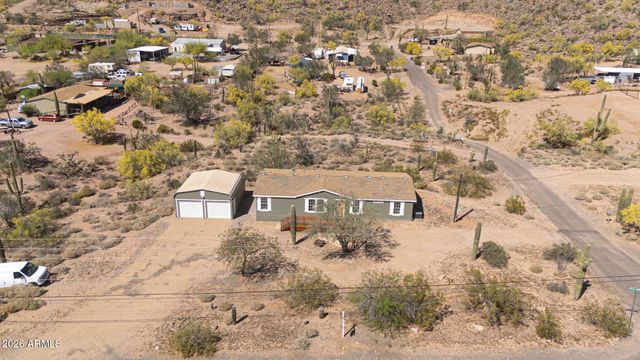 636 W SADDLE BUTTE Street, Apache Junction, AZ 85120