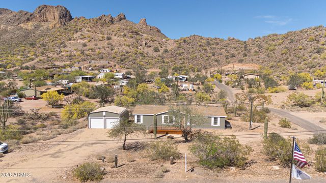 636 W SADDLE BUTTE Street, Apache Junction, AZ 85120