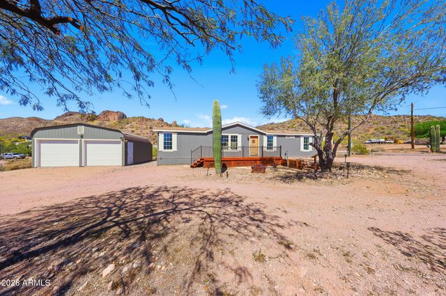 636 W SADDLE BUTTE Street, Apache Junction, AZ 85120