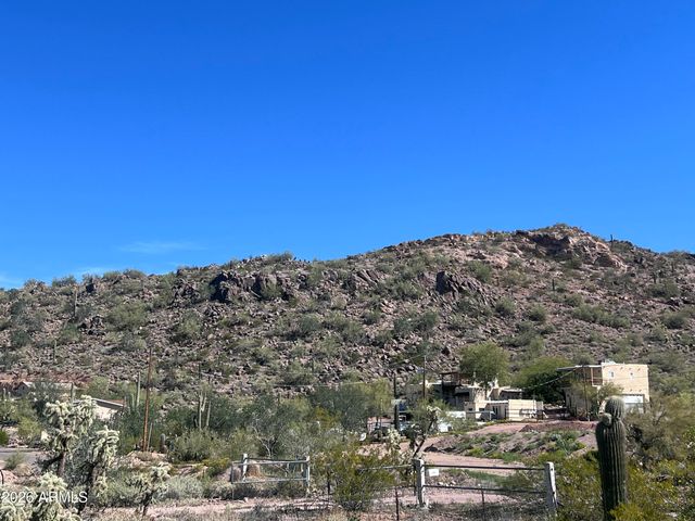 636 W SADDLE BUTTE Street, Apache Junction, AZ 85120