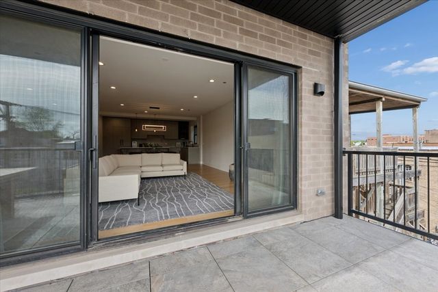 4537 N Clark Street 3C, Chicago, IL 60640