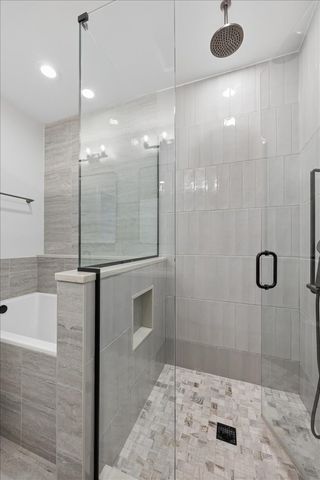 4537 N Clark Street 3C, Chicago, IL 60640