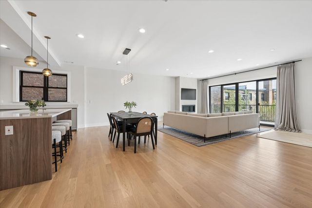 4537 N Clark Street 3C, Chicago, IL 60640