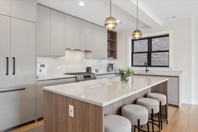 4537 N Clark Street 3C, Chicago, IL 60640