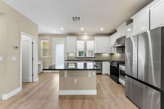 5978 Larkstone Loop, San Jose, CA 95123