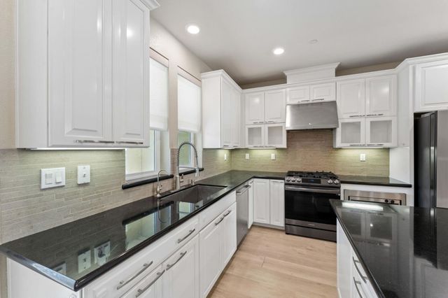 5978 Larkstone Loop, San Jose, CA 95123