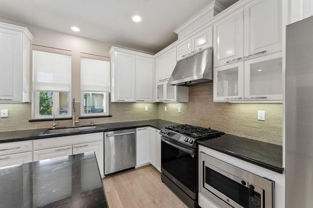 5978 Larkstone Loop, San Jose, CA 95123
