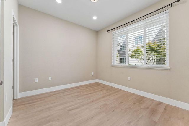 5978 Larkstone Loop, San Jose, CA 95123