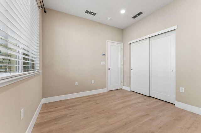 5978 Larkstone Loop, San Jose, CA 95123