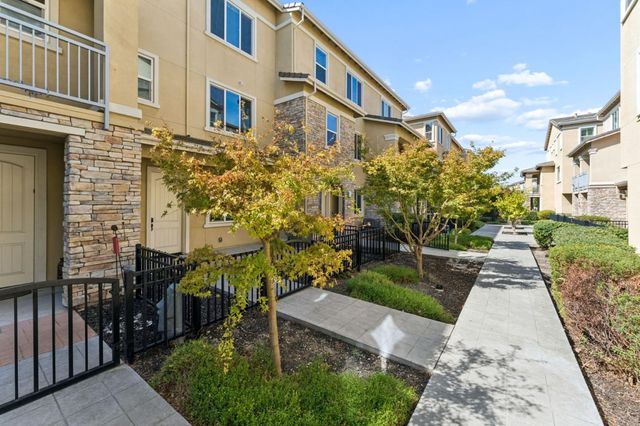 5978 Larkstone Loop, San Jose, CA 95123