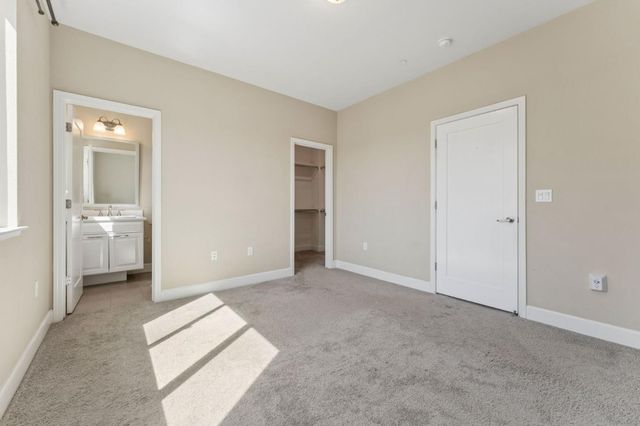 5978 Larkstone Loop, San Jose, CA 95123
