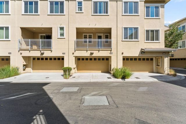 5978 Larkstone Loop, San Jose, CA 95123