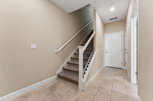 5978 Larkstone Loop, San Jose, CA 95123