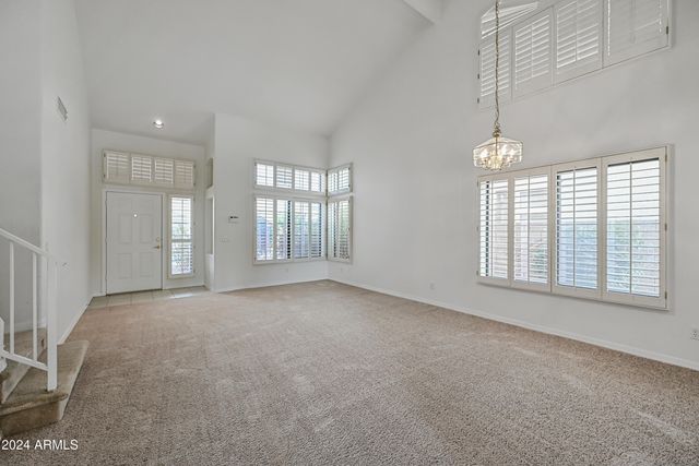 2031 W TRACY Lane, Phoenix, AZ 85023