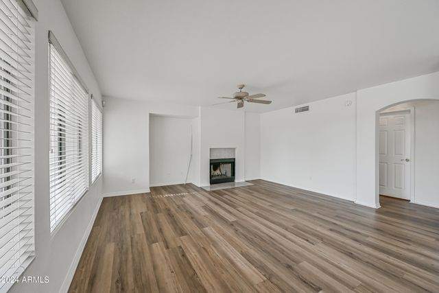 2031 W TRACY Lane, Phoenix, AZ 85023