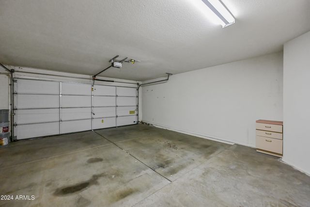 2031 W TRACY Lane, Phoenix, AZ 85023