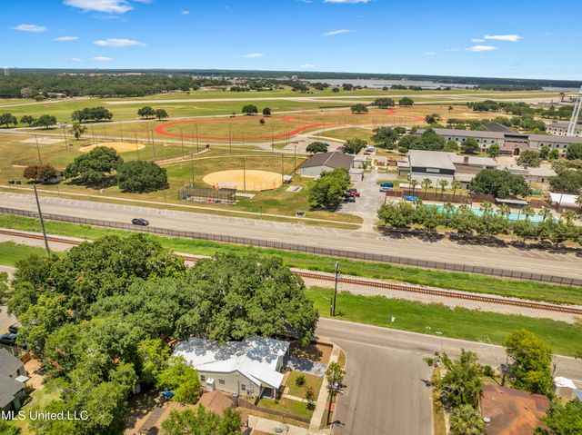 193 Saint George Avenue, Biloxi, MS 39530